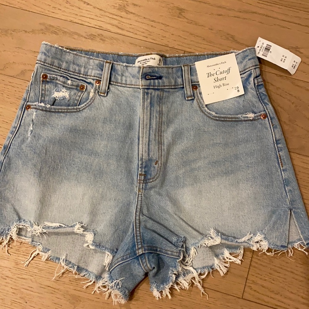 NWT Abercrombie & Fitch High Rise Cut Off Short